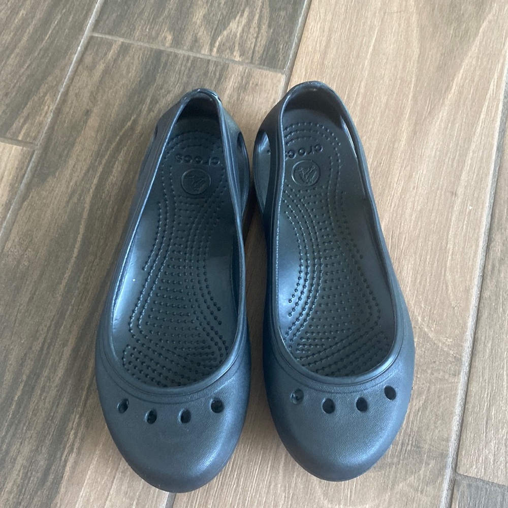 Crocs Kadee black slip-on flats womens 5 - Picture 2 of 9